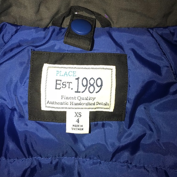 Children’s Place coat with hood - Picture 3 of 3